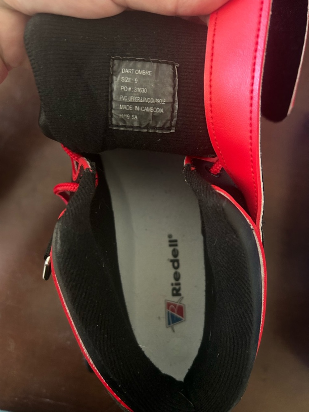 Riedell Dart Black/Red Quad Roller Skates - Picture 2 of 9